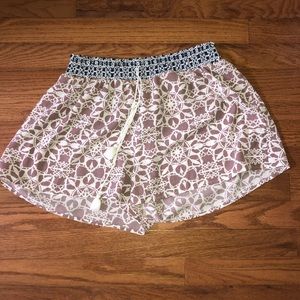 Size large boutique shorts